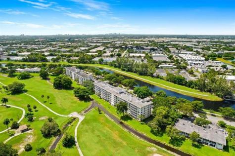 2901 S Palm Aire Drive Pompano Beach FL 33069