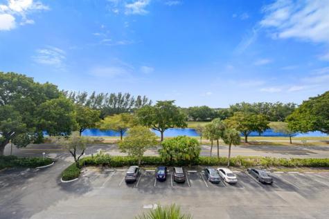 2901 S Palm Aire Drive Pompano Beach FL 33069