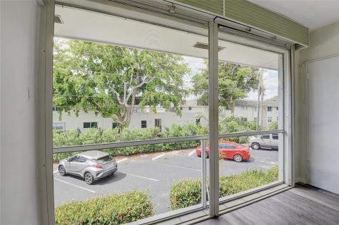 30 SE 13th Street Boca Raton FL 33432