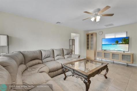 27 Crossings Circle Boynton Beach FL 33435