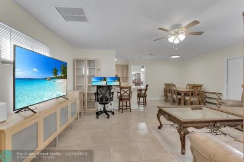 27 Crossings Circle Boynton Beach FL 33435