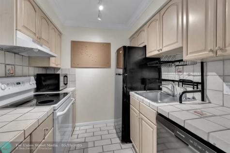 27 Crossings Circle Boynton Beach FL 33435