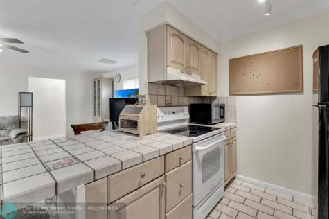 27 Crossings Circle Boynton Beach FL 33435