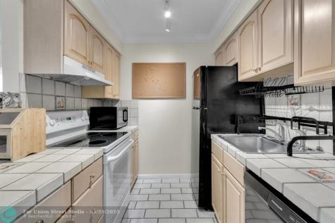 27 Crossings Circle Boynton Beach FL 33435