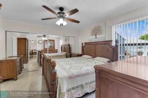 27 Crossings Circle Boynton Beach FL 33435