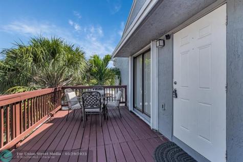 27 Crossings Circle Boynton Beach FL 33435