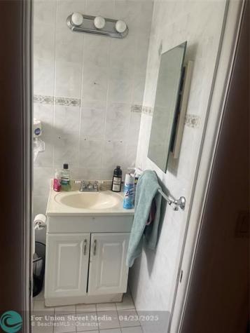 16790 NE 14th Avenue Miami FL 33162