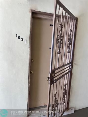 16790 NE 14th Avenue Miami FL 33162