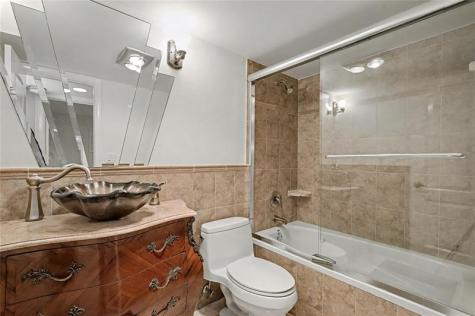 9320 S Hollybrook Lake Drive Pembroke Pines FL 33025