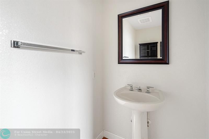 2005 Oceanwalk Terrace Pompano Beach FL 33062