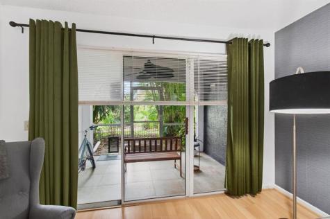 6621 Via Regina Boca Raton FL 33433