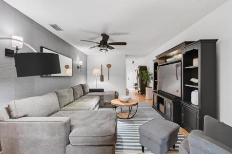 6621 Via Regina Boca Raton FL 33433