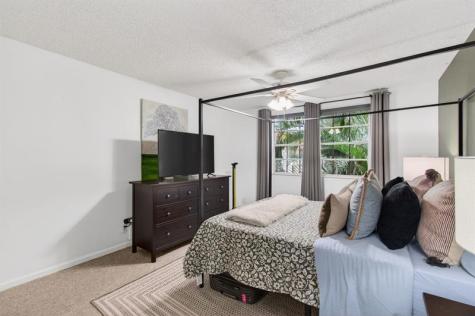 6621 Via Regina Boca Raton FL 33433