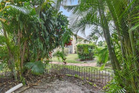 6621 Via Regina Boca Raton FL 33433