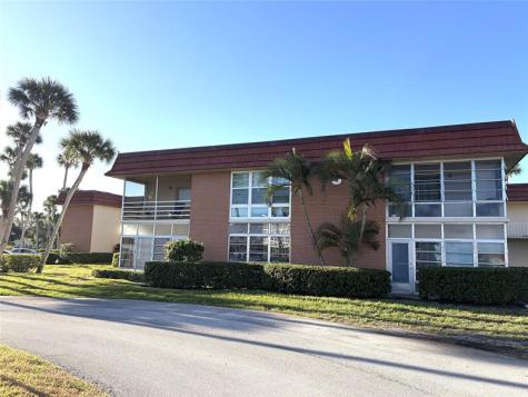 5 Vista Palm Lane Vero Beach FL 32962