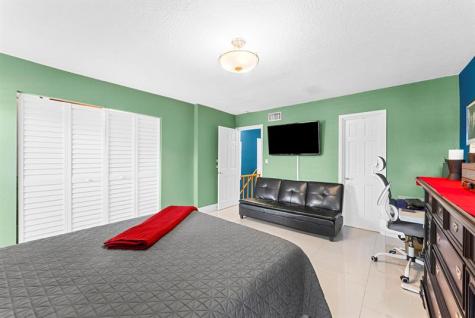 700 Kensington Place Wilton Manors FL 33305
