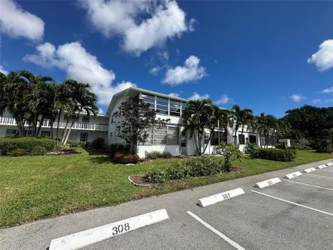 289 Markham N Deerfield Beach FL 33442