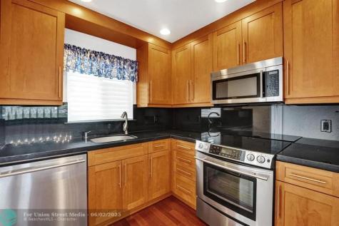 818 SE 4th Street Fort Lauderdale FL 33301