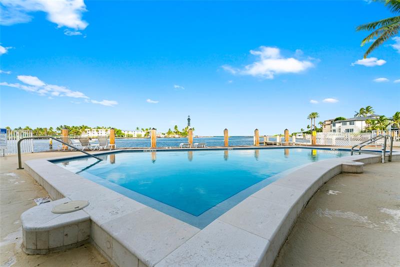 2508 Bay Drive Pompano Beach FL 33062