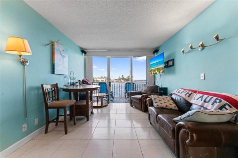 2508 Bay Drive Pompano Beach FL 33062