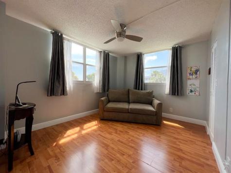 113 Royal Park Drive Oakland Park FL 33309