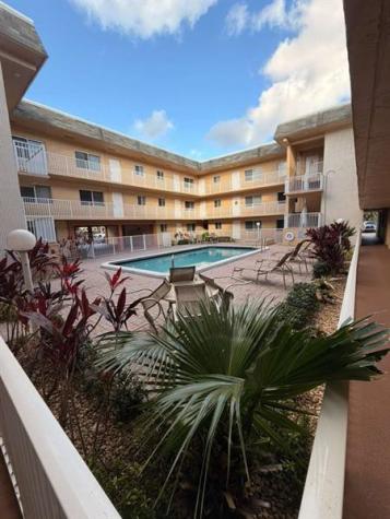 7910 Taft Street Pembroke Pines FL 33024
