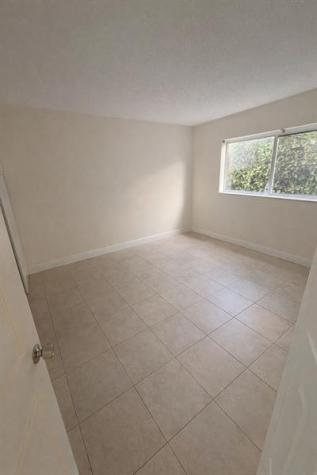 7910 Taft Street Pembroke Pines FL 33024