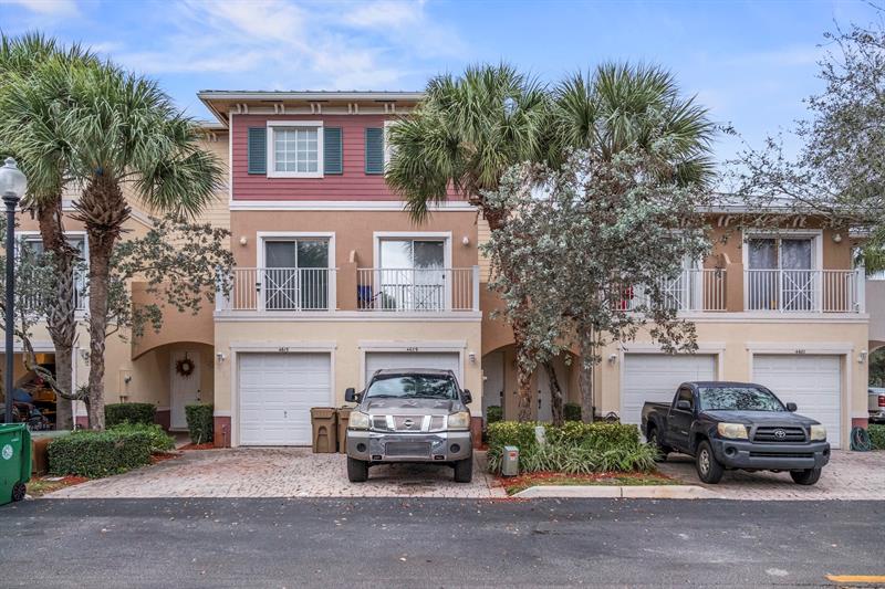 4609 SW 75th Way Davie FL 33314