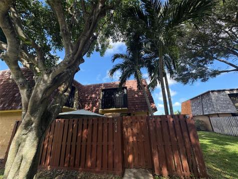 294 Arabian Road Palm Springs FL 33461