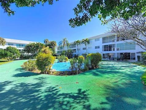 2050 NE 39th Street Lighthouse Point FL 33064