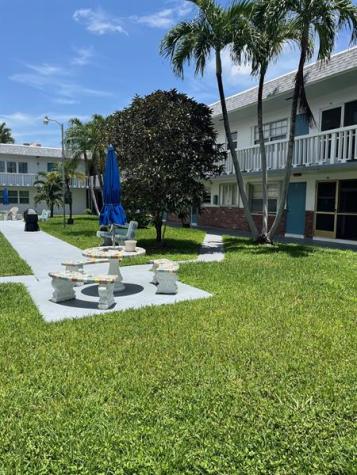 1351 N 12th Court Hollywood FL 33019