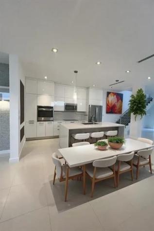 3037 Elizabeth Street Miami FL 33133