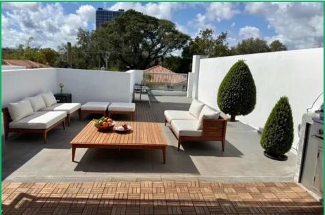 3037 Elizabeth Street Miami FL 33133