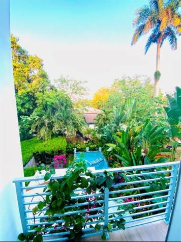 3037 Elizabeth Street Miami FL 33133