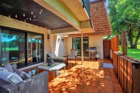 2070 SW 90th Avenue Davie FL 33324