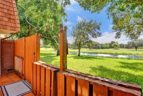 2070 SW 90th Avenue Davie FL 33324