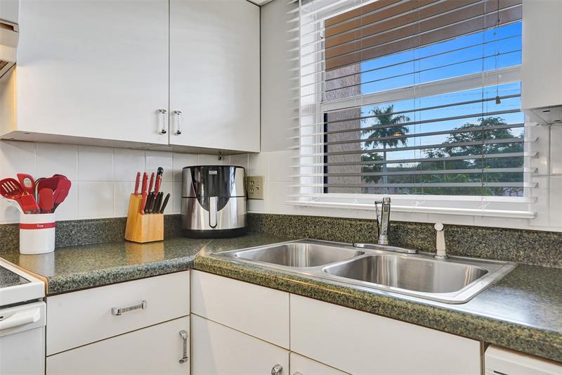 10467 Sunrise Lakes Boulevard Sunrise FL 33322