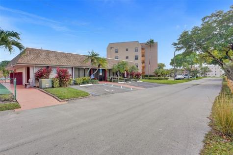 10467 Sunrise Lakes Boulevard Sunrise FL 33322