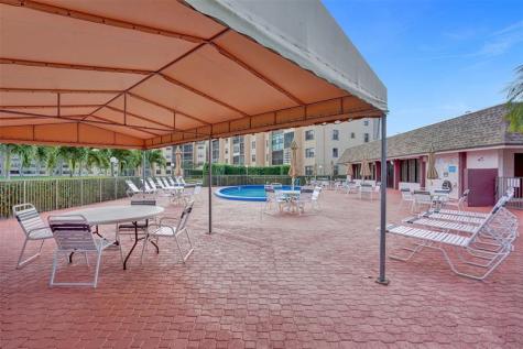 10467 Sunrise Lakes Boulevard Sunrise FL 33322