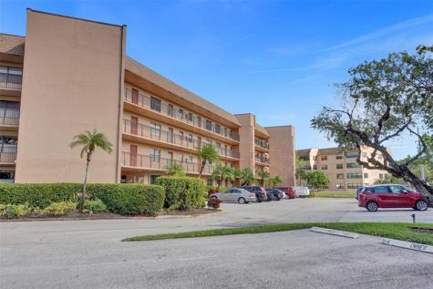 10467 Sunrise Lakes Boulevard Sunrise FL 33322