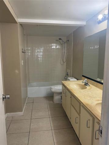 4222 Inverrary Boulevard Lauderhill FL 33319