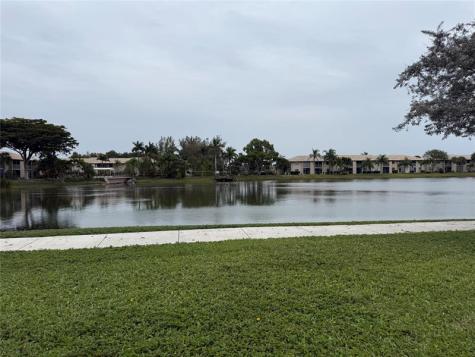 5571 Lakeside Drive Margate FL 33063
