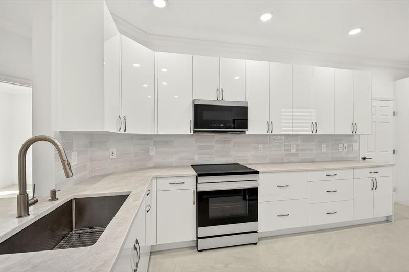 10664 Royal Caribbean Circle Boynton Beach FL 33437