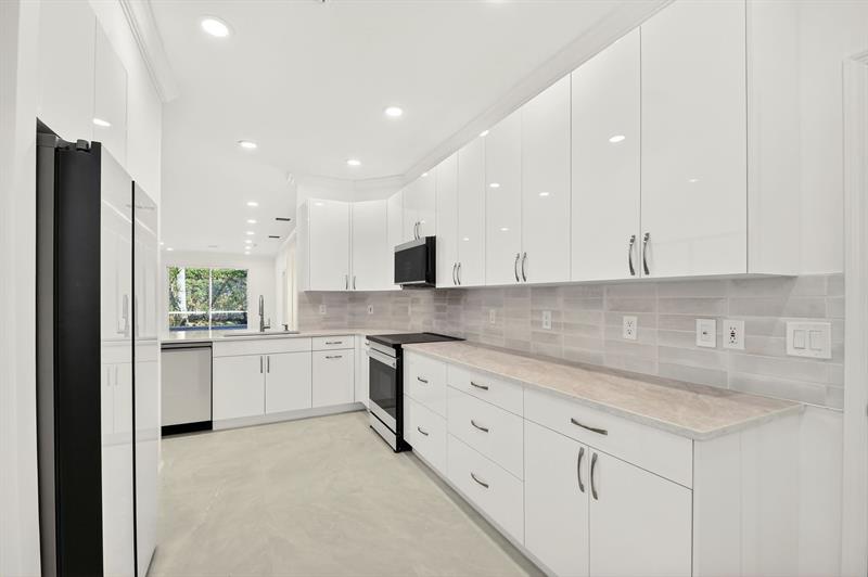 10664 Royal Caribbean Circle Boynton Beach FL 33437