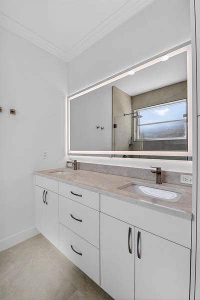 10664 Royal Caribbean Circle Boynton Beach FL 33437