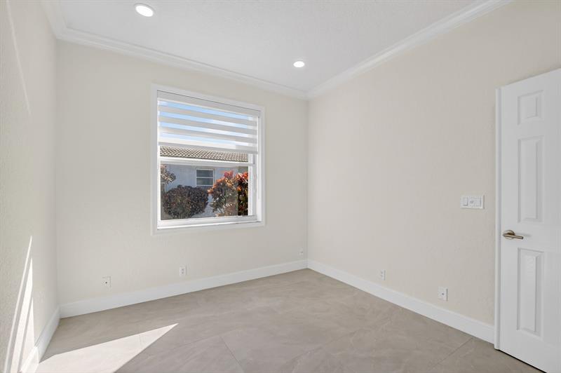 10664 Royal Caribbean Circle Boynton Beach FL 33437