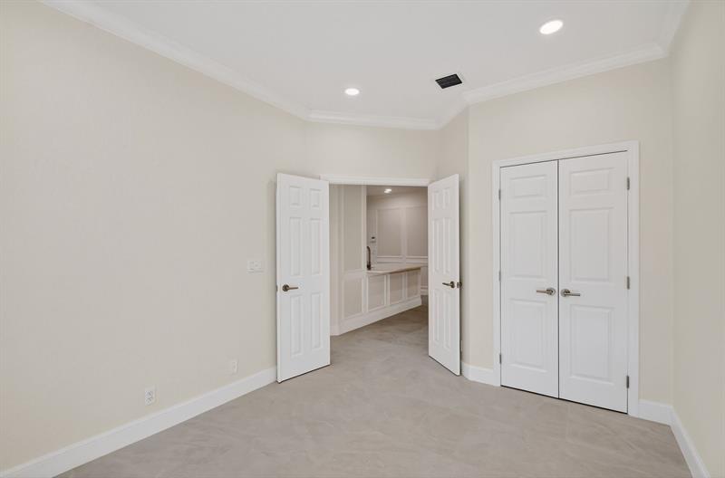 10664 Royal Caribbean Circle Boynton Beach FL 33437