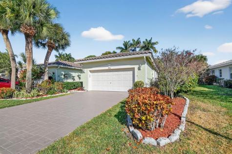 10664 Royal Caribbean Circle Boynton Beach FL 33437