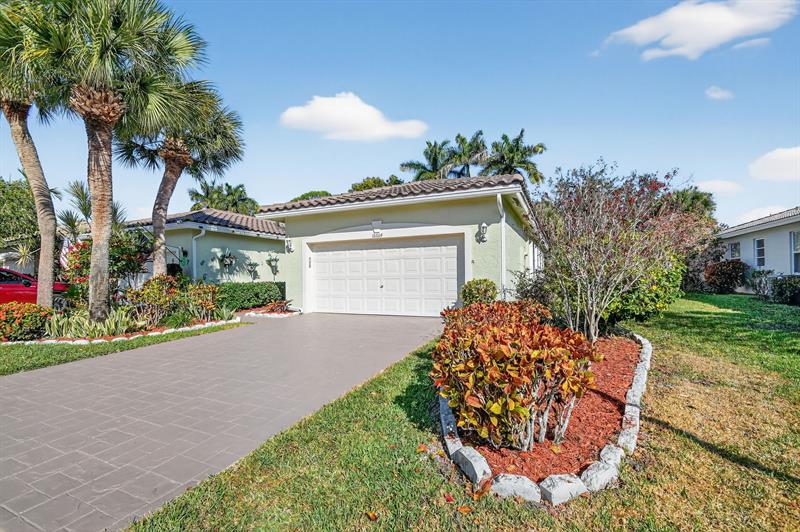 10664 Royal Caribbean Circle Boynton Beach FL 33437