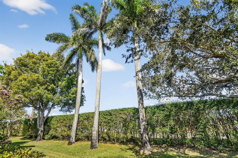 10664 Royal Caribbean Circle Boynton Beach FL 33437